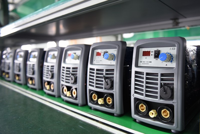 WS-218 Portable 220V Digital T - Tig Welder Machine のレビューと価格
